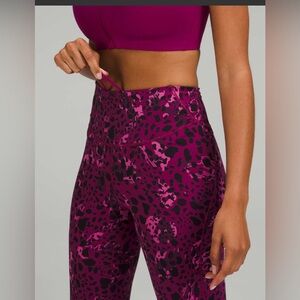 #407 Lululemon Base Pace HR Crop 23"
Cheetah Camo Magenta Purple Multi Sz 10